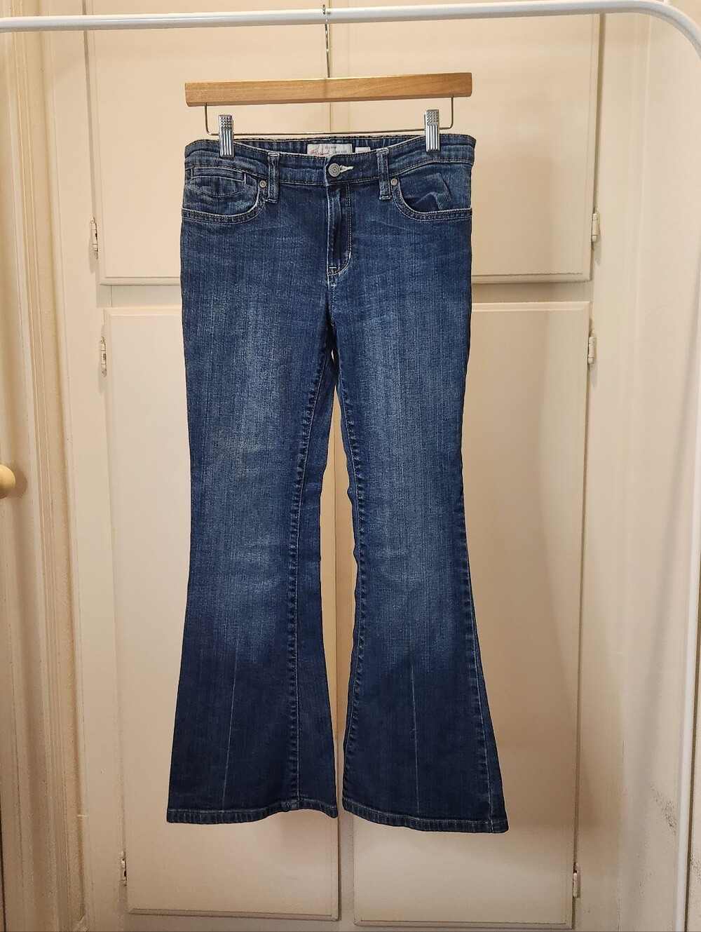 Old navy the girlfriend classic raise flare stretch blue denim jeans